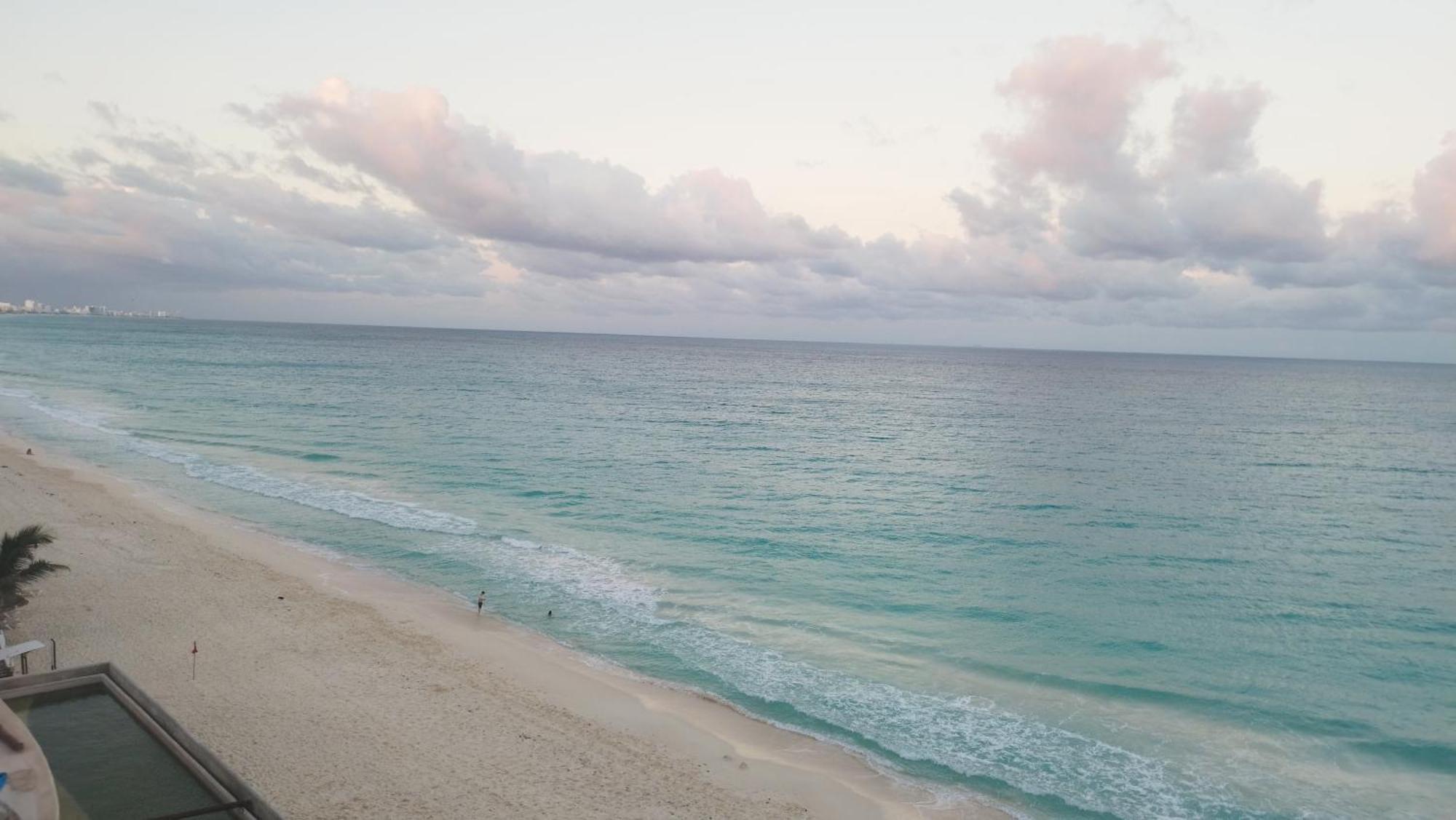 “Magic Sunrise At Cancun” Luaran gambar