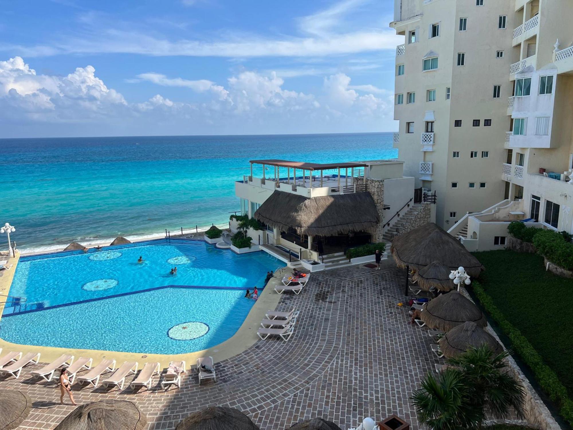 “Magic Sunrise At Cancun” Luaran gambar